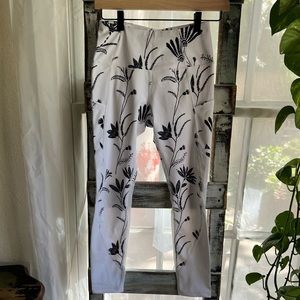 Women’s Layer 8 Yoga Pants Size XS